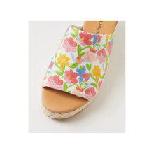 Load image into Gallery viewer, D&J Sharkie Ivory Gelato