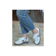 Load image into Gallery viewer, Hinako Oakey White