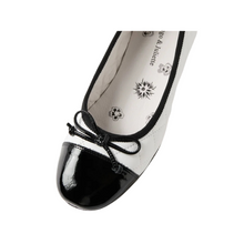 Load image into Gallery viewer, D&J Bookie Black White