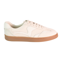 Load image into Gallery viewer, Hinako Ocastro White Suede