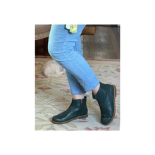 Load image into Gallery viewer, Rilassare Taja Bottle