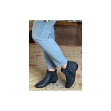 Load image into Gallery viewer, Ziera Conrado Navy