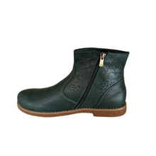 Load image into Gallery viewer, Rilassare Taja Bottle