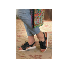 Load image into Gallery viewer, D&J Malika Navy White