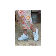 Load image into Gallery viewer, Rilassare Token Perf White