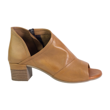 Load image into Gallery viewer, Hinako Barclay Tan