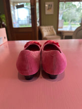 Load image into Gallery viewer, Pre-Loved D&J Bassam Size 42