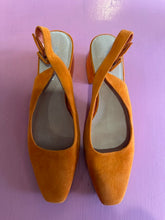 Load image into Gallery viewer, Pre-Loved D&J Moon Size 41