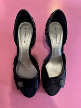 Load image into Gallery viewer, Pre-Loved Giovanna Black Satin Heels Size AU10