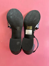 Load image into Gallery viewer, Pre-Loved D&J Dressie Size 45