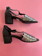 Load image into Gallery viewer, Pre-Loved D&J Dressie Size 45