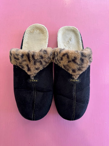 Pre-Loved Ziera Slipper Size 44