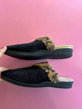 Load image into Gallery viewer, Pre-Loved Ziera Slipper Size 44
