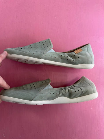 Pre-Loved Ziera Green Flat Size 42W