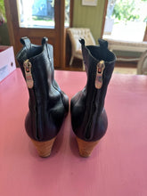 Load image into Gallery viewer, Pre-Loved KatienMe Ranch Size 42/AU10