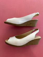 Load image into Gallery viewer, Pre-Loved Aerobics Alba White Size 42
