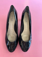 Load image into Gallery viewer, Pre-Loved Supersoft Corey Size AU11C