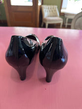 Load image into Gallery viewer, Pre-Loved Supersoft Corey Size AU11C