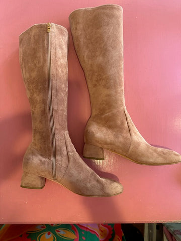 Pre-Loved Isabella Jensen Size 44/AU12