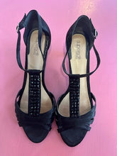 Load image into Gallery viewer, Pre-Loved Supersoft Vaneli Size AU11.5