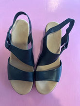 Load image into Gallery viewer, Pre-Loved Hush Puppies Antigua Size AU13