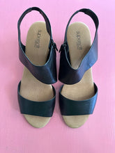 Load image into Gallery viewer, Pre-Loved Diana Ferrari Irving Size AU10