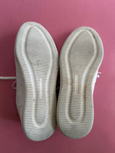 Load image into Gallery viewer, Pre-Loved Rockport White Sneakers Size 41