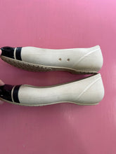 Load image into Gallery viewer, Pre-Loved Crocs Ballet Flat Cream Size AU10