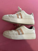 Load image into Gallery viewer, Pre-Loved Frankie4 Riley Size AU11