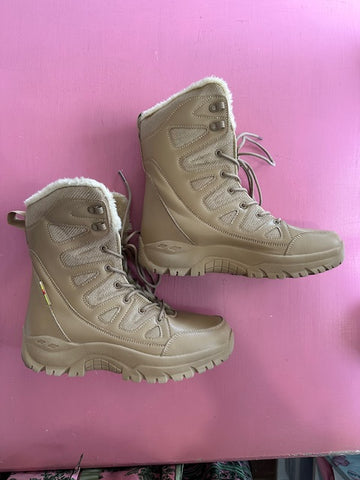Pre-Loved Snow Boot Size 45