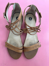 Load image into Gallery viewer, Pre-Loved Frankie4 Light Brown Sandal Size AU13