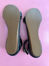 Load image into Gallery viewer, Pre-Loved Frankie4 Black Sandals
