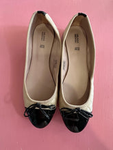 Load image into Gallery viewer, Pre-Loved Milana Ballet Flat Size 42