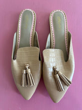 Load image into Gallery viewer, Pre-Loved Otto and Ivy Nude Slides