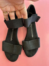 Load image into Gallery viewer, Pre-Loved Taking Shape Black Wedge Sandal