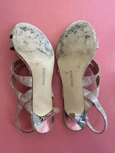 Load image into Gallery viewer, Pre-Loved Diana Ferrari Rydell