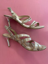 Load image into Gallery viewer, Pre-Loved Diana Ferrari Rydell