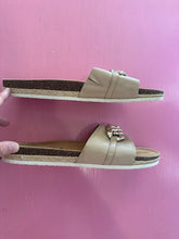 Load image into Gallery viewer, Pre-Loved Frankie4 Quinn