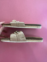 Load image into Gallery viewer, Pre-Loved Frankie4 Quinn