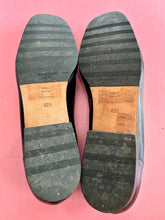 Load image into Gallery viewer, Pre-Loved Lorenzo Banfi Black Loafers
