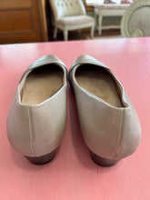 Load image into Gallery viewer, Pre-Loved Supersoft Renzo