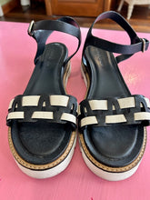 Load image into Gallery viewer, Pre-Loved Elvio Zanon Black White Sandal