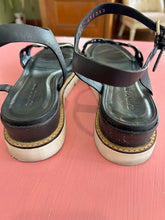 Load image into Gallery viewer, Pre-Loved Elvio Zanon Black White Sandal
