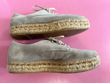 Load image into Gallery viewer, Pre-Loved Gaimo Taupe Espadrilles