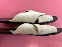 Load image into Gallery viewer, Pre-Loved The Hides Milk Slides