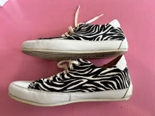 Load image into Gallery viewer, Pre-Loved L'Ecologica Zebra LaceUps