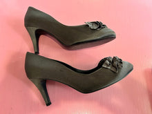 Load image into Gallery viewer, Pre-Loved Cinnamon Promise