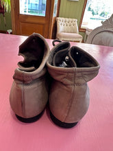 Load image into Gallery viewer, Pre-Loved Paul Green Laceup