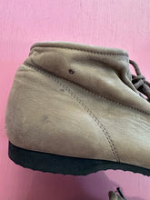 Load image into Gallery viewer, Pre-Loved Paul Green Laceup