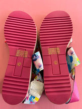 Load image into Gallery viewer, Pre-Loved D&J Atha